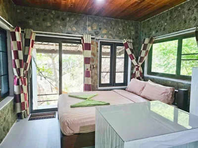Deluxe Queen Room with Sea View — Tao Thong Villa 2